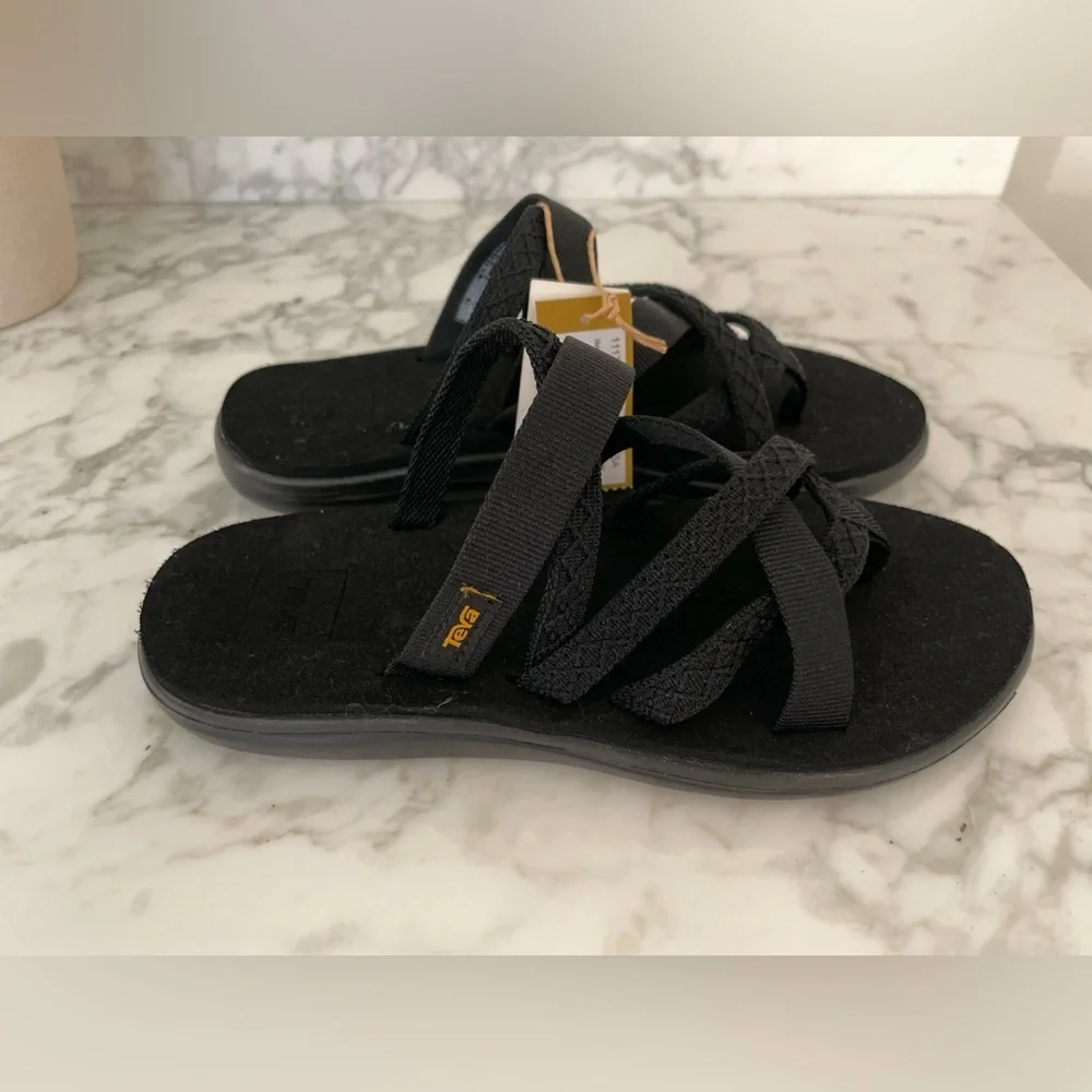 NEW Teva Voya Strappy Sandals Black Size 7 Slingback Comfy Cushion - Picture 2 of 4